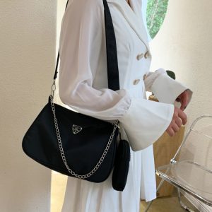 sac en bandoulière noir à chaîne