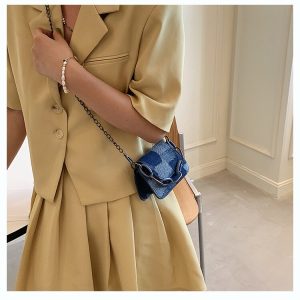 mini sac en jean avec chaînes