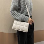 sac compact à carreaux