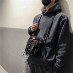 Sac homme avec multiples poches
