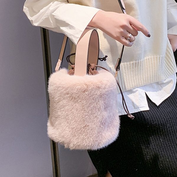 Petit sac seau en peluche