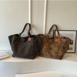 sac avec imprimé léopard